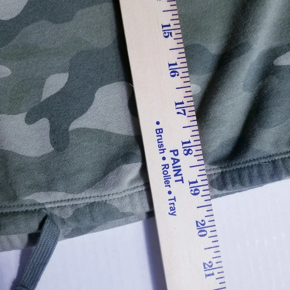 NWT OLD NAVY GIRL'S CROPPED GREEN CAMO HOODIE SIZE XL 14-16
